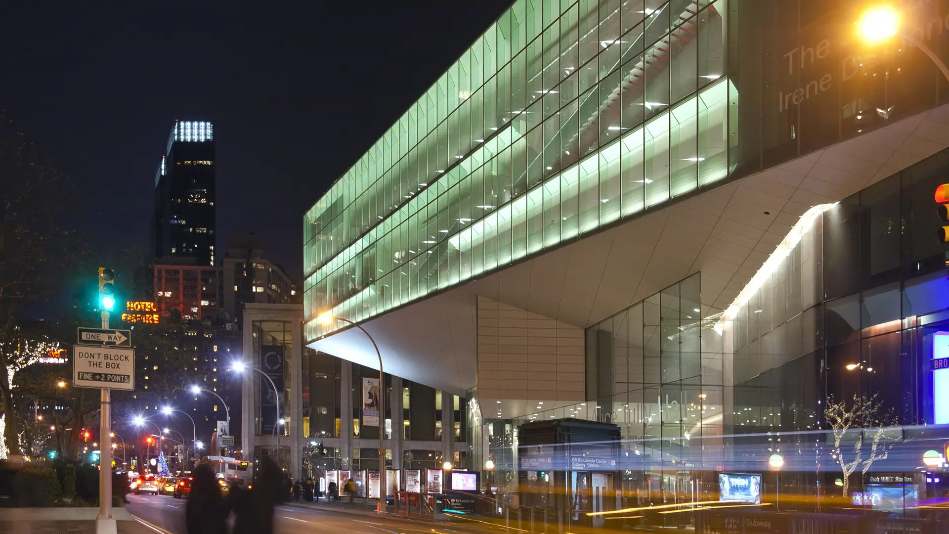 NYC Luxury Chauffeured Car Service To New York Film Festival